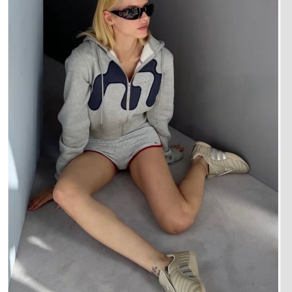 ISO Miaou Marina Hoodie size XL
